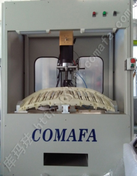 汽車前格柵雷達(dá)孔沖切機(jī)