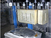 汽車超聲波多點鉚焊機