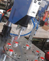 酒瓶蓋超聲波焊接機(jī)