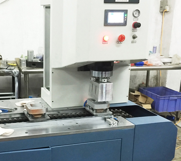 公司發(fā)展:超聲波焊接自動化