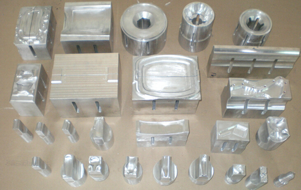 檢測(cè)超聲波模具振態(tài)的好壞