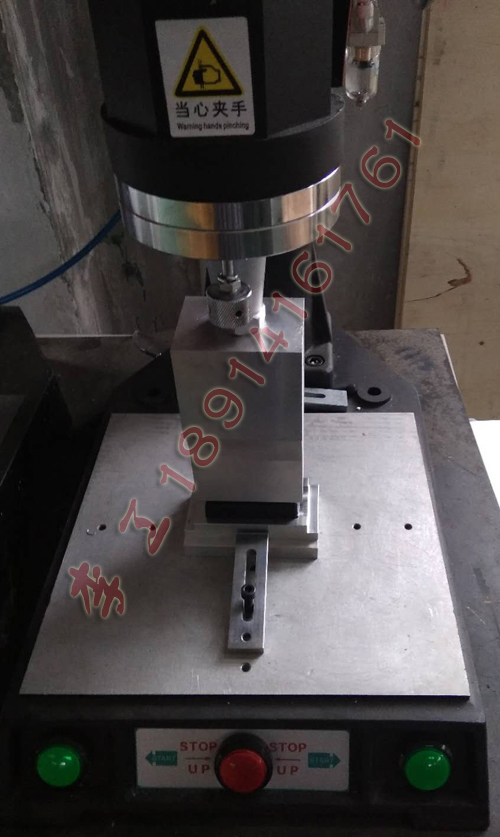 超聲波塑料焊接工藝用于汽車安全帶扣/插扣壓合