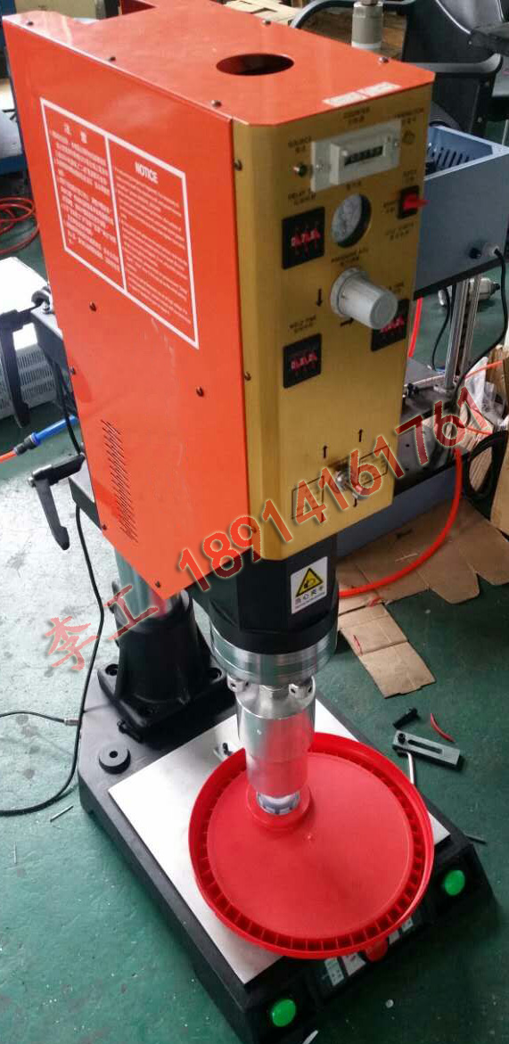 機(jī)油塑料桶蓋超聲波/熱熔焊接工藝