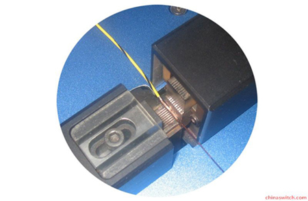 2000�߾����C