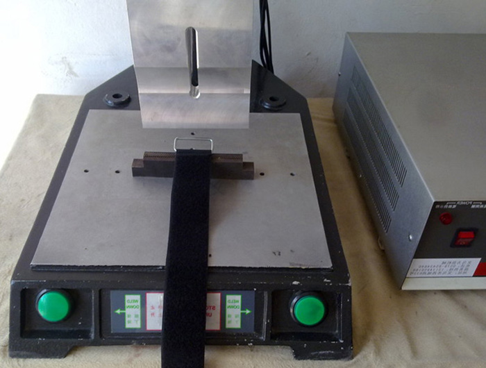 尼龍織帶與魔術(shù)貼超聲波焊接