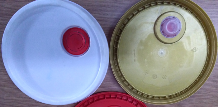 機(jī)油桶拉伸蓋裝配圖片