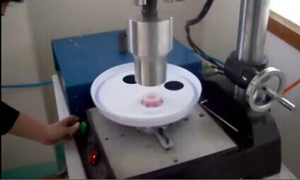 機(jī)油桶拉伸蓋超聲波焊接圖片