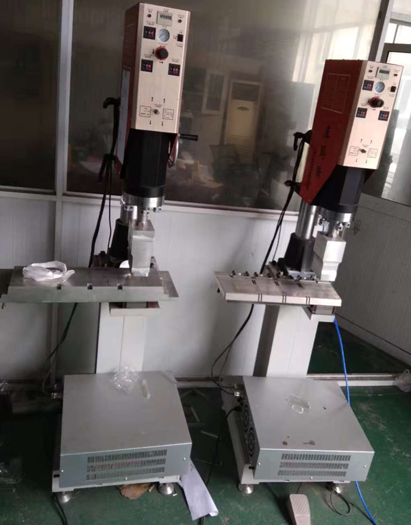 動物實驗運(yùn)輸養(yǎng)殖盒超聲波焊機(jī)(常州)