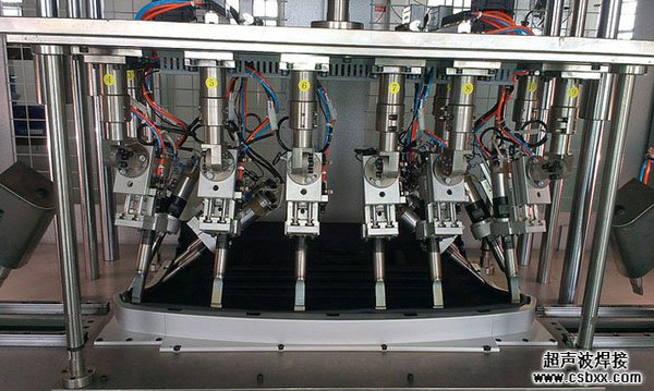 汽車衣帽架焊接設(shè)備