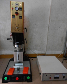 15K超聲波塑料焊接機(jī)