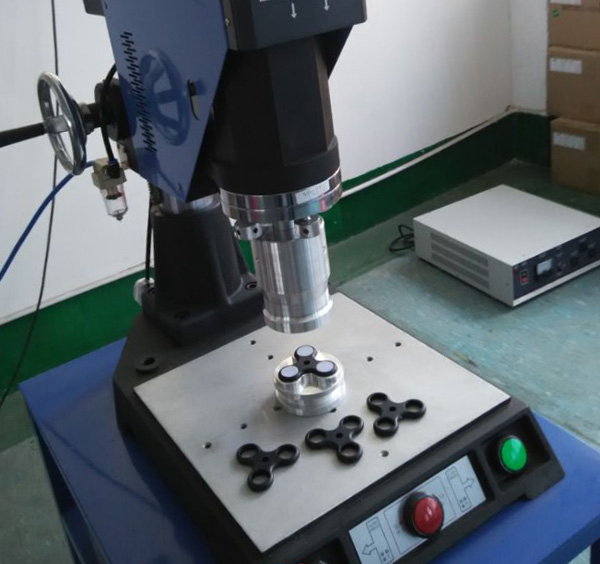 20K超聲波塑料焊接機(jī)