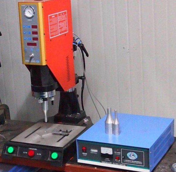 電子表鏡面超聲波焊接機(jī)