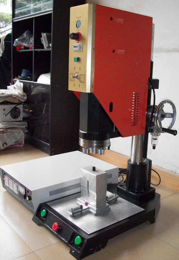 電源適配器焊接機(jī)