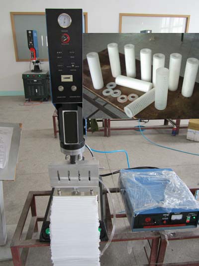 折疊過(guò)濾紙縱縫超聲波焊接機(jī)
