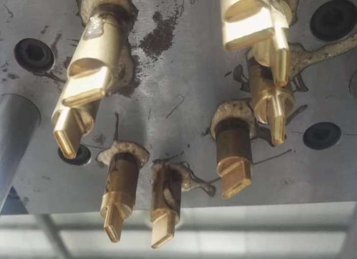 熱熔鉚點(diǎn)機(jī)