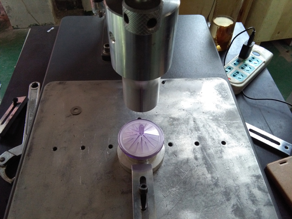 塑料過濾器焊接機(jī)