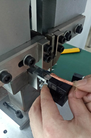 ��Ӯa(ch��n)Ʒ�����~Ƭ�c���������ӳ����c(di��n)��ҕ�l