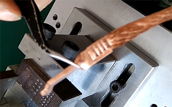 ��������~�������~Ƭ�����c(di��n)��ҕ�l