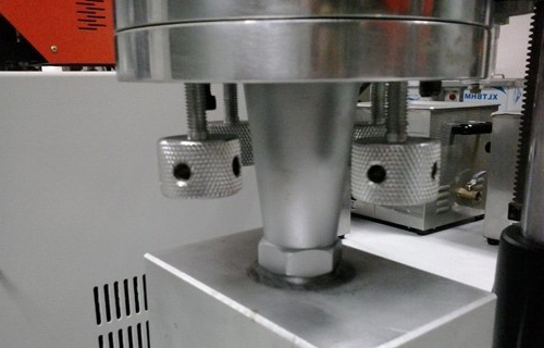 超聲波焊接機使用前調試及注意事項