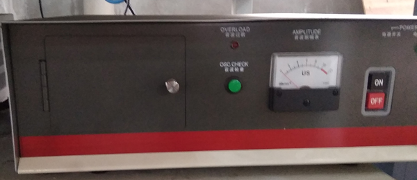 超聲波焊接機(jī)使用安全注意事項