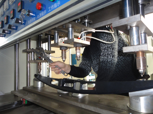 熱壓焊接應用—螺母埋植