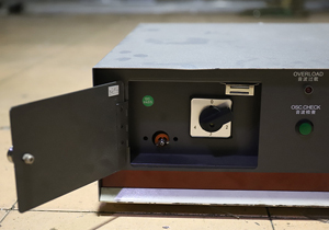 �������әC(j��)�������z�y