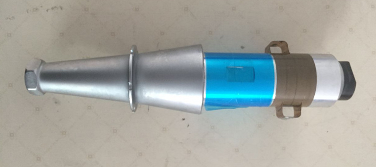 超聲波塑料焊接機發(fā)波異常的原因